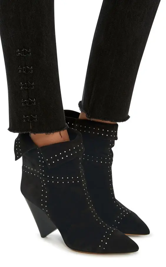 Sestito Female Rivets Decorated Spike High Heels Dress Shoes Women Slip-on Ankle Boots Girls Pointed Toe Black Short Boots
Sestito Female Rivets Decorated Spike High Heels Dress Shoes Women Slip-on Ankle Boots Girls Pointed Toe Black Short Boots
