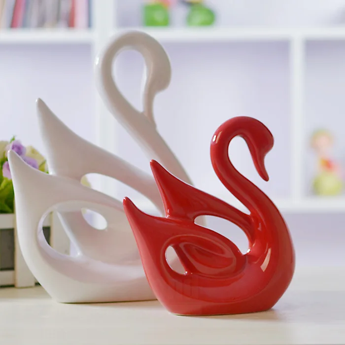 Modern ceramic ornaments Jingdezhen Ceramic Crafts ornaments Swan married couple big Bai Xiaohong
Modern ceramic ornaments Jingdezhen Ceramic Crafts ornaments Swan married couple big Bai Xiaohong