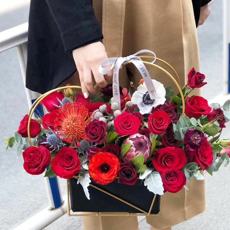 2019 new arrival iron flower buckets love heart pattern gift boxes metal gold buckets for flower bouquet wedding party decor
2019 new arrival iron flower buckets love heart pattern gift boxes metal gold buckets for flower bouquet wedding party decor