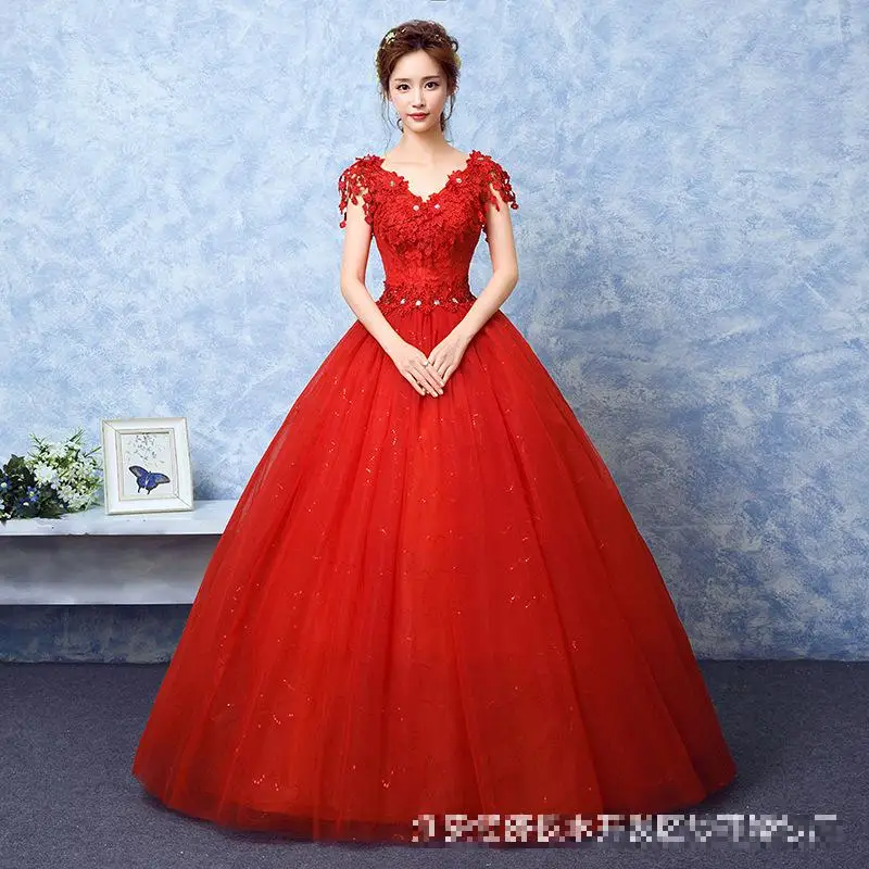 The Red V-neck Ball Gown Vintage party evening women Dresses Lace Embroidery Vestido De Noiva
The Red V-neck Ball Gown Vintage party evening women Dresses Lace Embroidery Vestido De Noiva