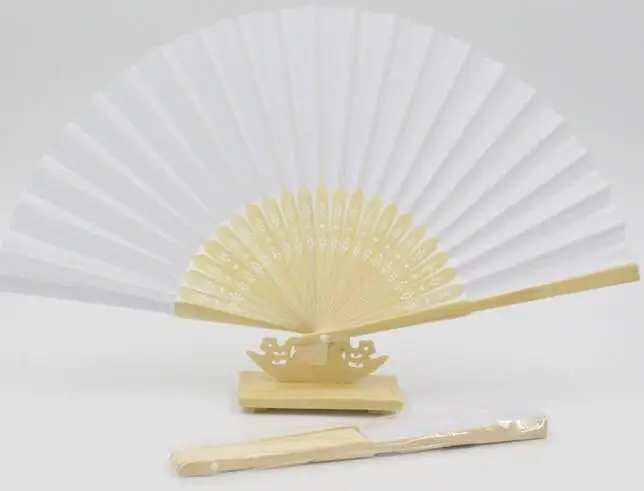 Free shipping,Hot saling 100 pcs/lot White Folding Elegant Paper Hand Fan with Gift bag Wedding&Party Favors 21cm
Free shipping,Hot saling 100 pcs/lot White Folding Elegant Paper Hand Fan with Gift bag Wedding&Party Favors 21cm