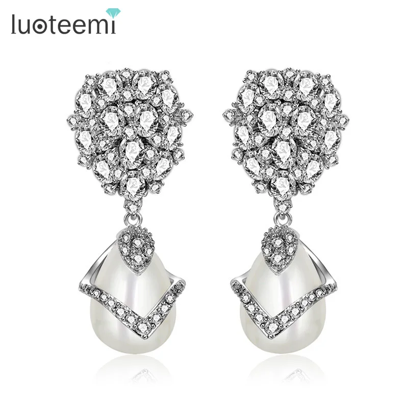 LUOTEEMI Brand Unique High Quality Imitation Pearl Drop Earrings for Women White Gold-Color Cubic Zircon Wedding Bridal Jewelry
LUOTEEMI Brand Unique High Quality Imitation Pearl Drop Earrings for Women White Gold-Color Cubic Zircon Wedding Bridal Jewelry