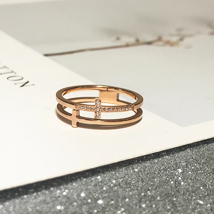 YUN RUO New Arrival Fashion Double Cross Zircon Ring Rose Gold Color Woman Gift Titanium Steel Jewelry Never Fade Drop Shipping
YUN RUO New Arrival Fashion Double Cross Zircon Ring Rose Gold Color Woman Gift Titanium Steel Jewelry Never Fade Drop Shipping
