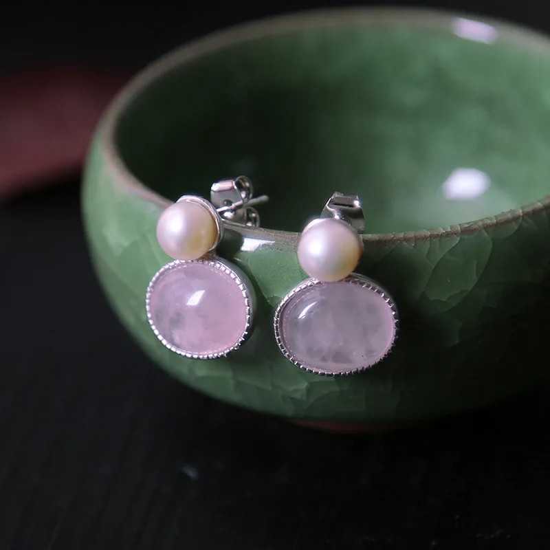 Taiwan stylist hand made silver serging powder crystal earrings hot style silver needle
Taiwan stylist hand made silver serging powder crystal earrings hot style silver needle
