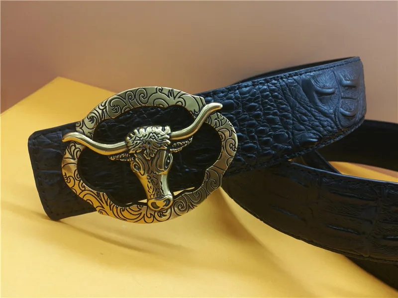 Men's crocodile belt, western cowboy belt, punk buffalo bull head with metal buckle hip-hop cowboy belt.
Men's crocodile belt, western cowboy belt, punk buffalo bull head with metal buckle hip-hop cowboy belt.