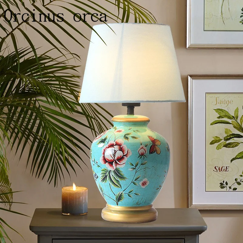 American modern hand-painted ceramic table lamp study bedroom bedside lamp European retro ceramic table lamp free shipping
American modern hand-painted ceramic table lamp study bedroom bedside lamp European retro ceramic table lamp free shipping