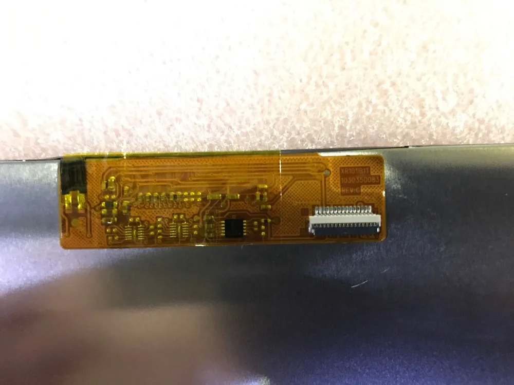 original new 10.1 inch LCD screen cable number: XR101IB1T 1030350085 REV: C an IC bit
original new 10.1 inch LCD screen cable number: XR101IB1T 1030350085 REV: C an IC bit