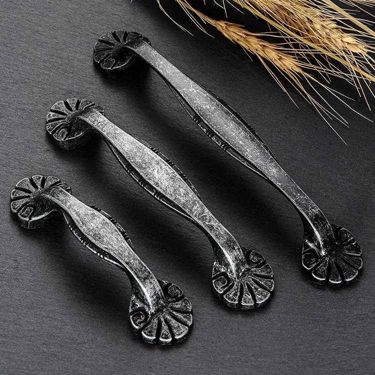Drawer Dresser Pulls Handles Knob / Antique Silver Klichen Cabinet Pulls Handles Cupboard Handle Furniture Hardware
Drawer Dresser Pulls Handles Knob / Antique Silver Klichen Cabinet Pulls Handles Cupboard Handle Furniture Hardware