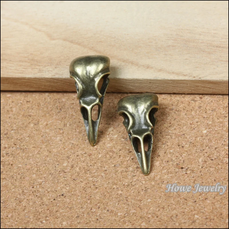 Wholesale 22 pcs Vintage Charms Birdhead Pendant Antique bronze Fit Bracelets Necklace DIY Metal Jewelry Making
Wholesale 22 pcs Vintage Charms Birdhead Pendant Antique bronze Fit Bracelets Necklace DIY Metal Jewelry Making
