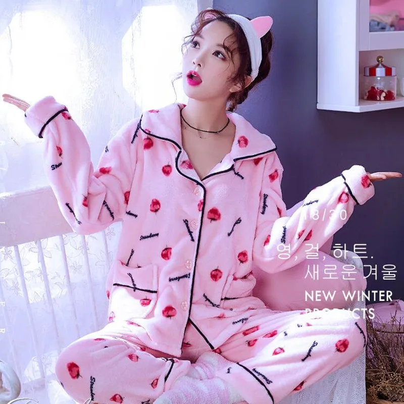Ladies Winter Pajamas Girls Long Sleeve Thicken Flannel Loose Coral Fleece Sleepwear Suit Women Autumn Korean Nightgown H5639
Ladies Winter Pajamas Girls Long Sleeve Thicken Flannel Loose Coral Fleece Sleepwear Suit Women Autumn Korean Nightgown H5639