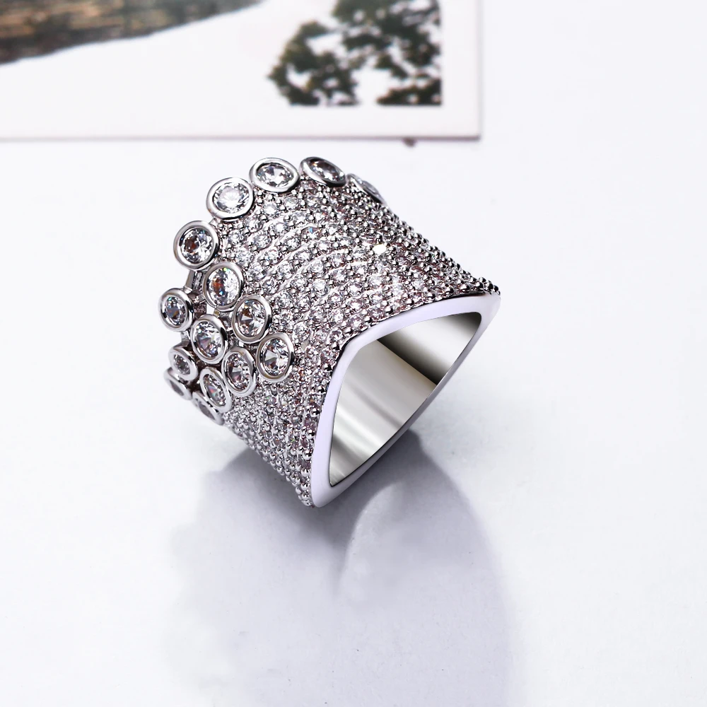 Luxury ring for women's Hyperbole designer unique jewelry White/gold color cubic zirconia big finger rings
Luxury ring for women's Hyperbole designer unique jewelry White/gold color cubic zirconia big finger rings