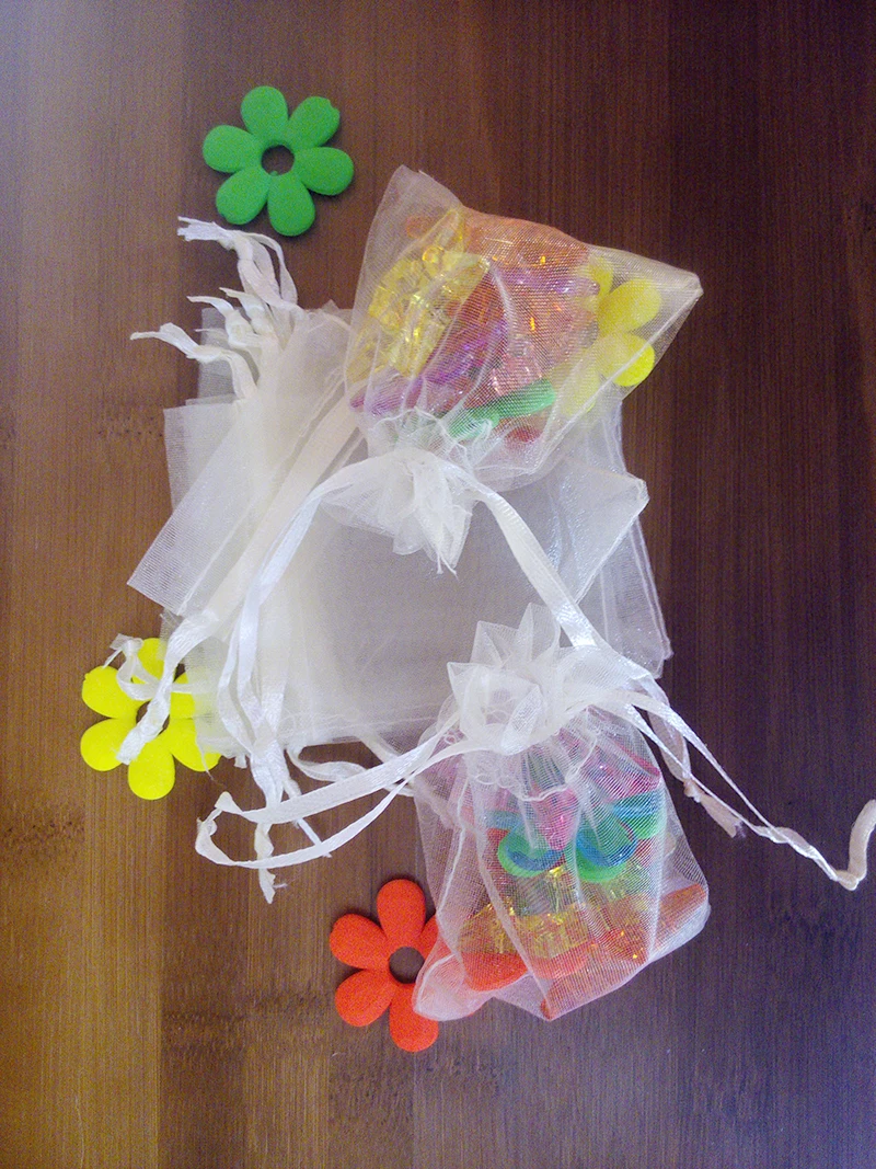 100pcs 10*15cm White Organza Gift Bag Jewelry Packaging Display Bags Drawstring Pouch For Bracelets/necklace/wed Mini Yarn Bag
100pcs 10*15cm White Organza Gift Bag Jewelry Packaging Display Bags Drawstring Pouch For Bracelets/necklace/wed Mini Yarn Bag