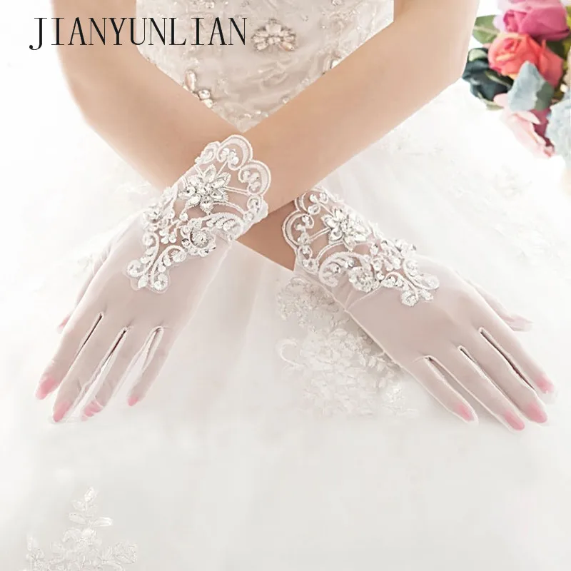 Luvas Para Noiva Women Elegant Short Tulle Wedding Gloves Ivory Crystal Crocheted Bridal Gloves
Luvas Para Noiva Women Elegant Short Tulle Wedding Gloves Ivory Crystal Crocheted Bridal Gloves