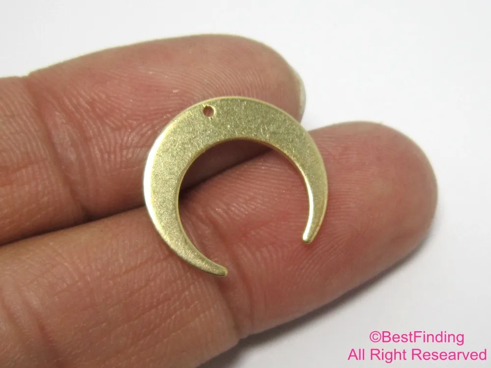 30pcs Brass Charms, Moon Shaped, Dangle Earring Charm, 18x16.5x1mm, Crescent Moon, Earring Accessories, Jewelry Making - R086
30pcs Brass Charms, Moon Shaped, Dangle Earring Charm, 18x16.5x1mm, Crescent Moon, Earring Accessories, Jewelry Making - R086