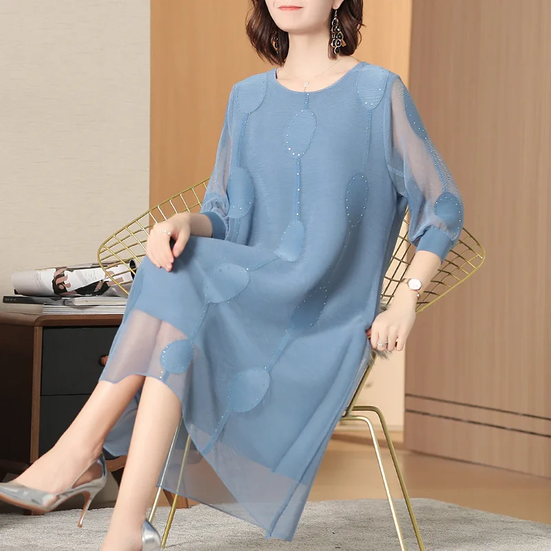 Fashion Pleats Point Embroidered Dresses Summer New Loose Large Size Nail Pearl Dresses
Fashion Pleats Point Embroidered Dresses Summer New Loose Large Size Nail Pearl Dresses
