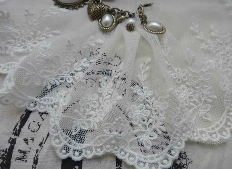 5 yard/lot width 3.94" 10cm white/black mesh embroidered lace trim Ribbon 1022300L4K207
5 yard/lot width 3.94" 10cm white/black mesh embroidered lace trim Ribbon 1022300L4K207