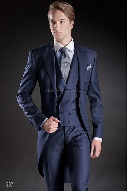 Hot Sale One Button Navy Blue Groom Tuxedos Peak Lapel Groomsmen Mens Wedding Prom Suits (Jacket+Pants+Vest+Tie) NO:125
Hot Sale One Button Navy Blue Groom Tuxedos Peak Lapel Groomsmen Mens Wedding Prom Suits (Jacket+Pants+Vest+Tie) NO:125