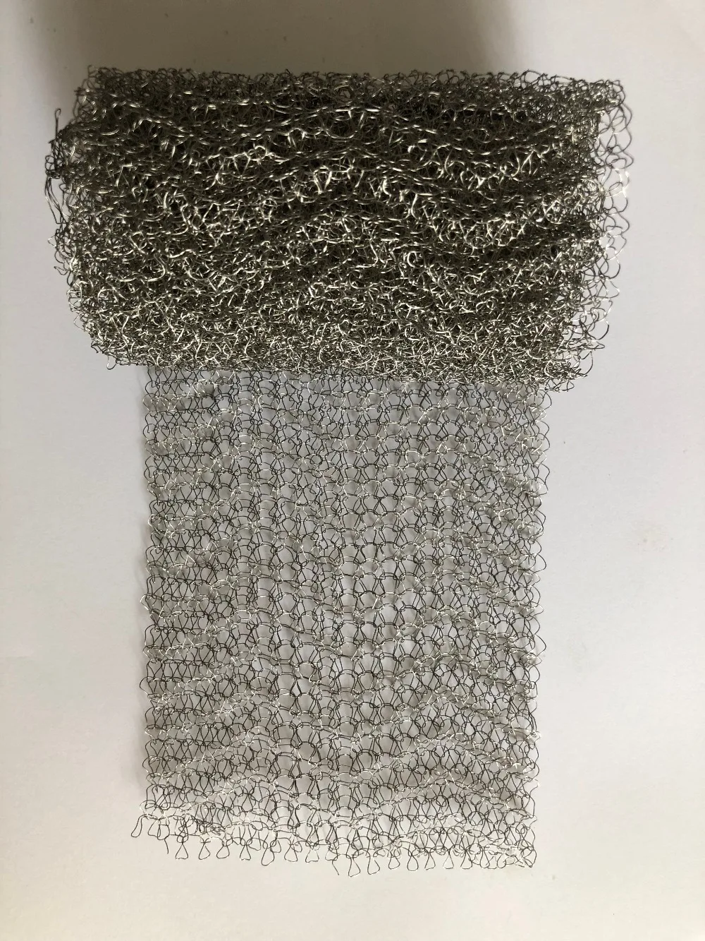 5m/lot Width: 100mm 304 stainless steel Corrugated mesh Vapor-liquid filter Mesh mist eliminator filler Distillation Reflux
5m/lot Width: 100mm 304 stainless steel Corrugated mesh Vapor-liquid filter Mesh mist eliminator filler Distillation Reflux