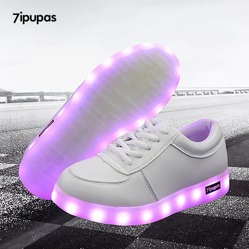 7ipupas 2018 kids shoes Led fashion High quality Led sneakers with colorful boys luminous sneakers girls white light up shoes
7ipupas 2018 kids shoes Led fashion High quality Led sneakers with colorful boys luminous sneakers girls white light up shoes