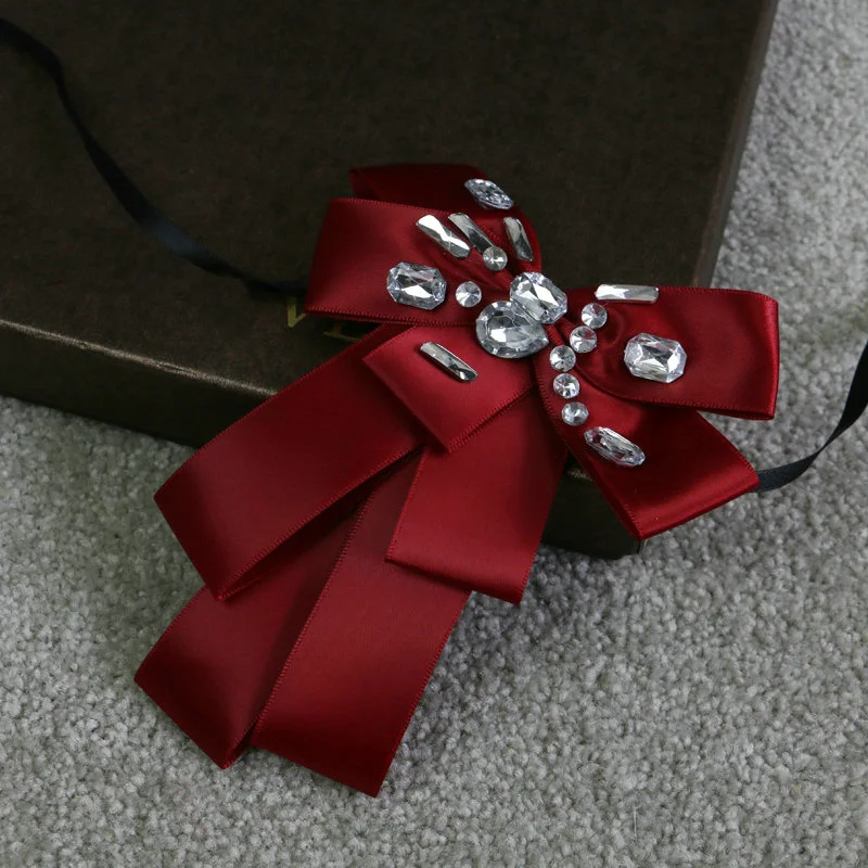 Женский Галстук-платок ручной работы, с кристаллами
Женский Галстук-платок ручной работы, с кристаллами