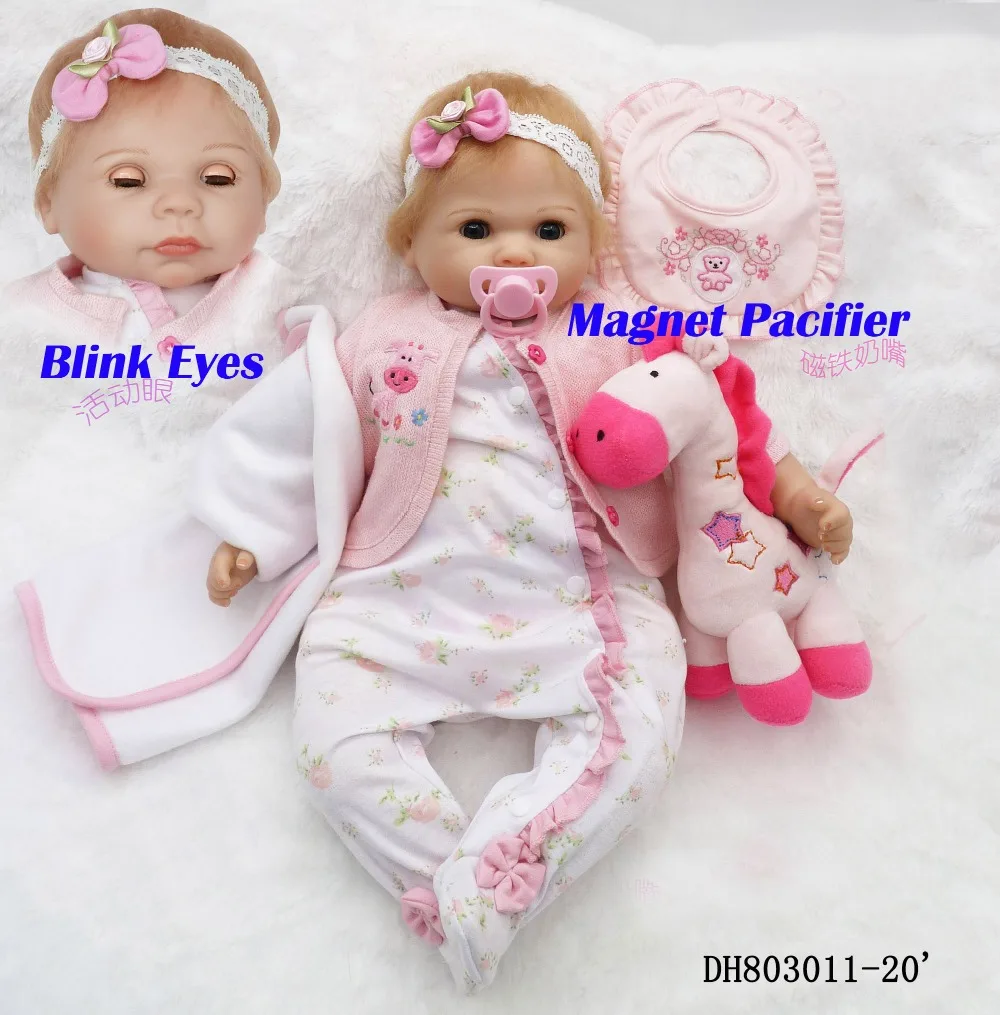 50CM Realistic Finished Bebe Reborn Silicone Vinyl Cloth Body Doll Blinking Eyes Baby Doll Handmade Toy For Girls Christmas Gif
50CM Realistic Finished Bebe Reborn Silicone Vinyl Cloth Body Doll Blinking Eyes Baby Doll Handmade Toy For Girls Christmas Gif