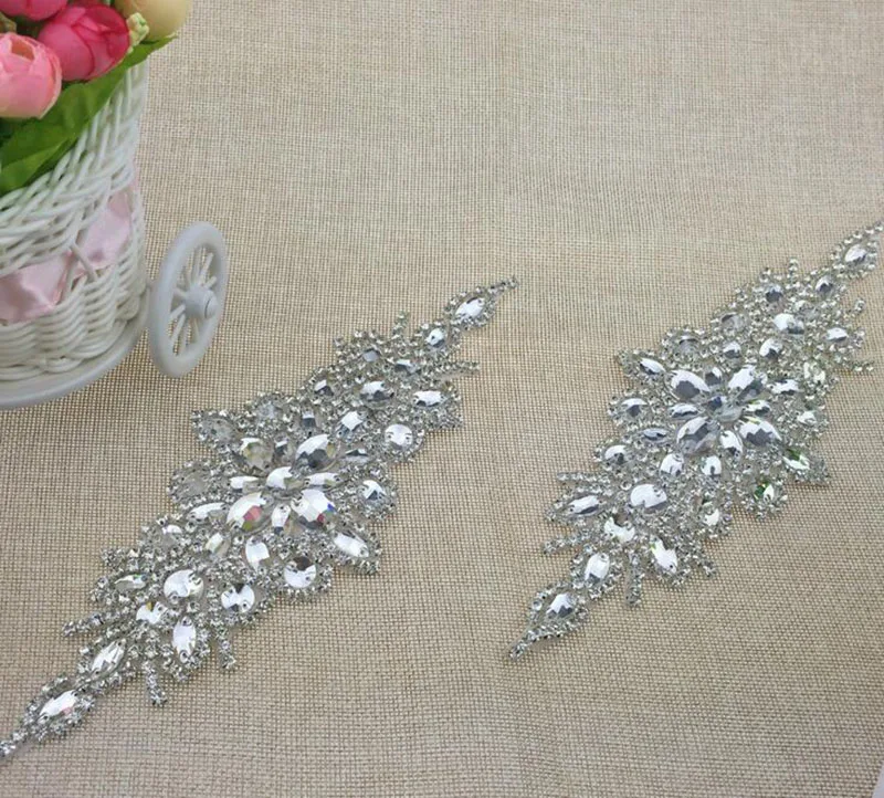 10Pcs Sewing Rhinestone Trim DIY Crafts Dazzling Glass Material Strass Rhinestone Bridal Applique For Decoration Evening Dress
10Pcs Sewing Rhinestone Trim DIY Crafts Dazzling Glass Material Strass Rhinestone Bridal Applique For Decoration Evening Dress