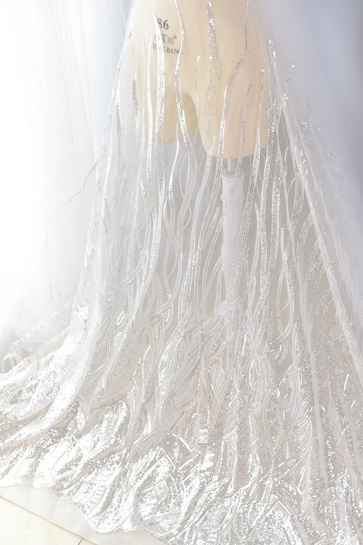 1M/pack Liuzhi pure sequin embroidery lace fabric costumes embroidered mesh fabric stage decoration materials off white
1M/pack Liuzhi pure sequin embroidery lace fabric costumes embroidered mesh fabric stage decoration materials off white