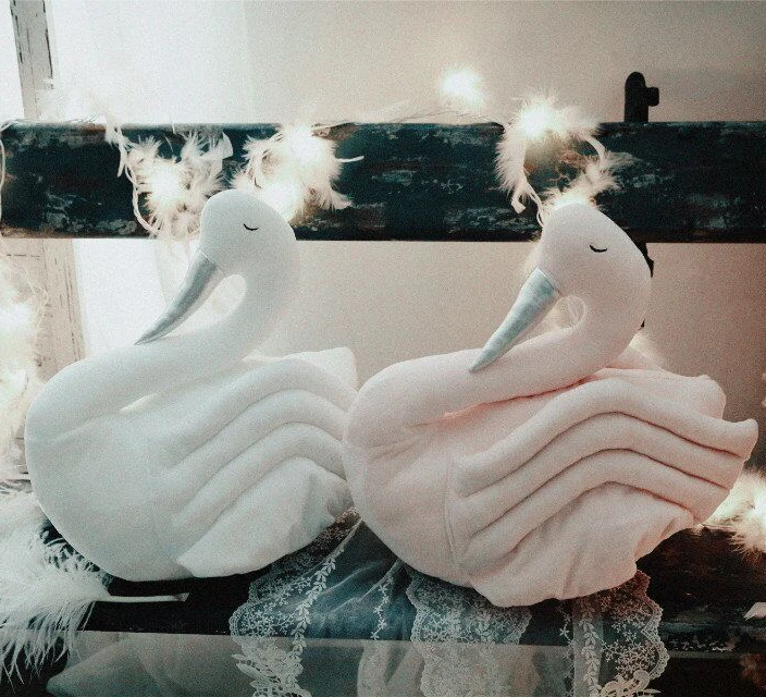 2017 New Fahion Baby White Pink Swan Stuff Plush Toy Cushion Pillow Kids Room Bed Sofa Decoration Children Birthday Gift
2017 New Fahion Baby White Pink Swan Stuff Plush Toy Cushion Pillow Kids Room Bed Sofa Decoration Children Birthday Gift