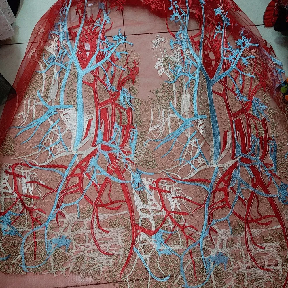 High quality embroidery lace, luxurious multi-element embroidered wedding dress fabric, French embroidered wedding dress
High quality embroidery lace, luxurious multi-element embroidered wedding dress fabric, French embroidered wedding dress