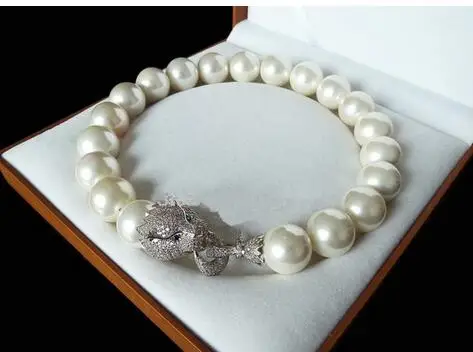 Jewelry longer 18-20CM pecial design 16mm white shell pearl inlay zircon leopard head LUXURY bracelet Chain 925
Jewelry longer 18-20CM pecial design 16mm white shell pearl inlay zircon leopard head LUXURY bracelet Chain 925