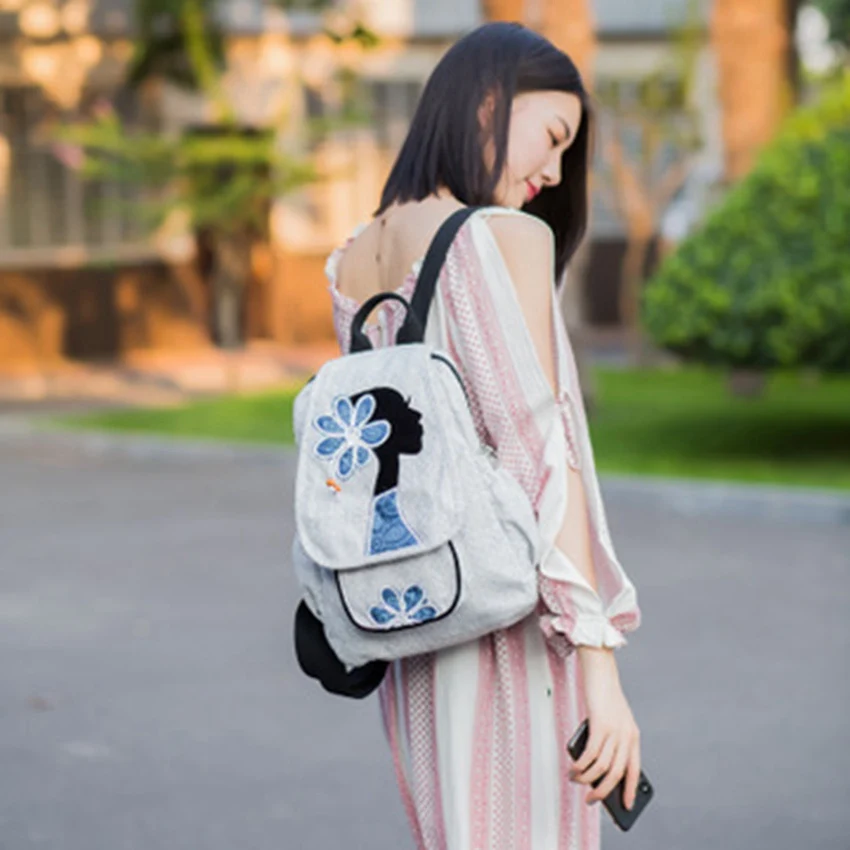 Ethnic style backpack canvas new small backpack literary girl back travel vacation leisure backpack
Ethnic style backpack canvas new small backpack literary girl back travel vacation leisure backpack