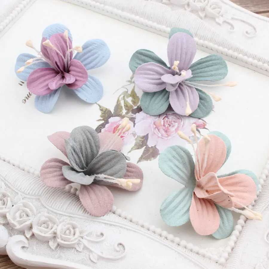 New Design 50pcs/lot Colorful Suede Cartoon Lilies Flowers Shape Handmade Microfiber Floral Diy Jewelry Garment/Hair ornaments
New Design 50pcs/lot Colorful Suede Cartoon Lilies Flowers Shape Handmade Microfiber Floral Diy Jewelry Garment/Hair ornaments