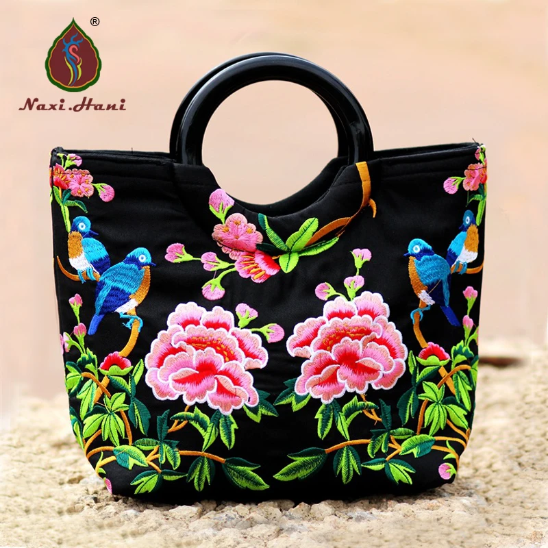 Ethnic embroidered women totes vintage canvas pattern bags Chinese wind embroidery shell bag
Ethnic embroidered women totes vintage canvas pattern bags Chinese wind embroidery shell bag