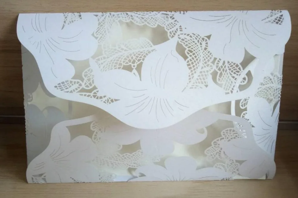 Free Shipping 50pcs White vintage flower Party/Birthday Laser cut Wedding invitation card with one page inner sheet, envelope
Free Shipping 50pcs White vintage flower Party/Birthday Laser cut Wedding invitation card with one page inner sheet, envelope