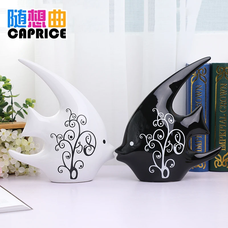 Ceramic ornaments modern minimalist fashion crafts section size kissing fish wedding gift Home Furnishing Decor
Ceramic ornaments modern minimalist fashion crafts section size kissing fish wedding gift Home Furnishing Decor