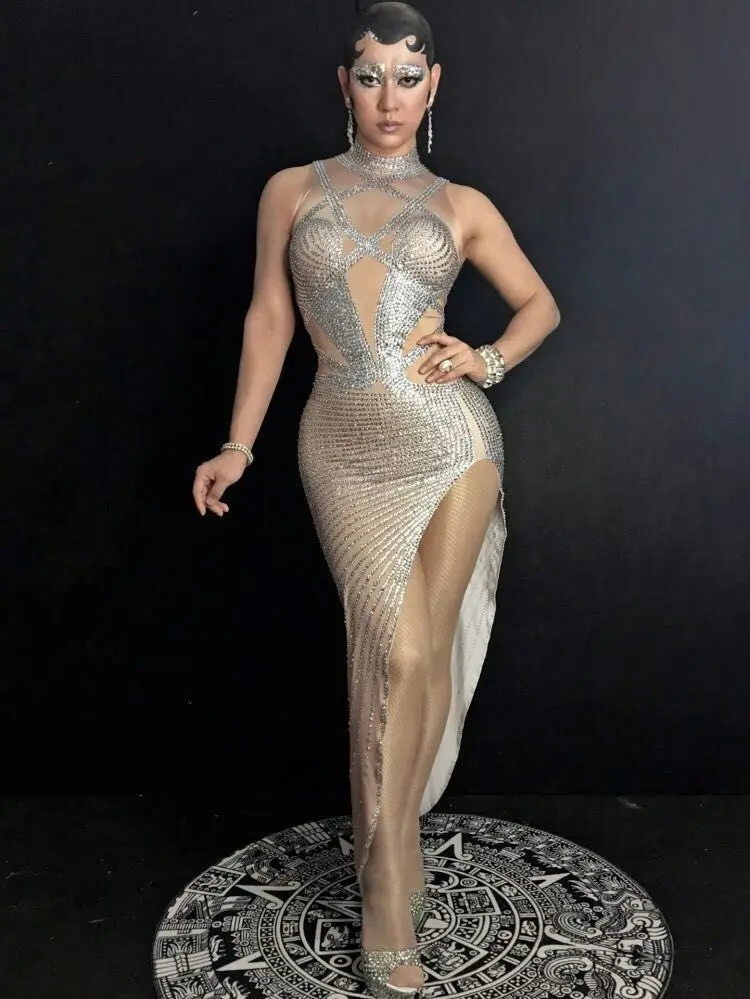 Sparkly Crystals Long Dress Women's Sexy Evening Party Costume Stage Wear Women Silver Rhinestones Nude Color Celebrate Dresses
Sparkly Crystals Long Dress Women's Sexy Evening Party Costume Stage Wear Women Silver Rhinestones Nude Color Celebrate Dresses