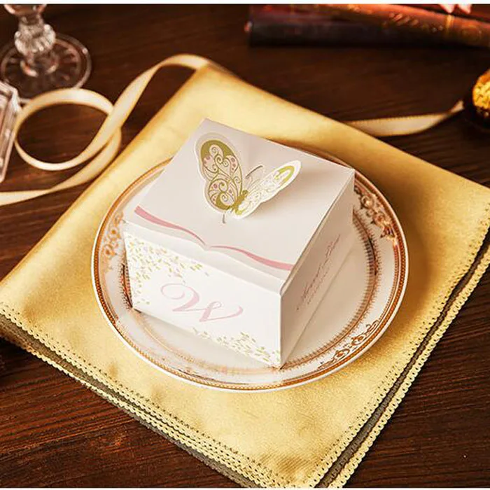 100Pcs/Lot Romantic Butterfly Candy Box Gifts Box Wedding Candy Box Party Event Supplies Decor
100Pcs/Lot Romantic Butterfly Candy Box Gifts Box Wedding Candy Box Party Event Supplies Decor