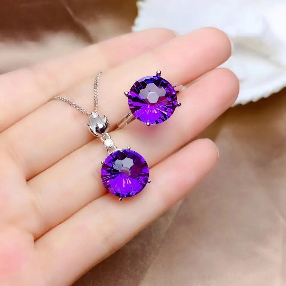 Strongly recommended Beautiful blaze, 925 silver, Brazil Amethyst suit, large gemstone, amazing effect.
Strongly recommended Beautiful blaze, 925 silver, Brazil Amethyst suit, large gemstone, amazing effect.
