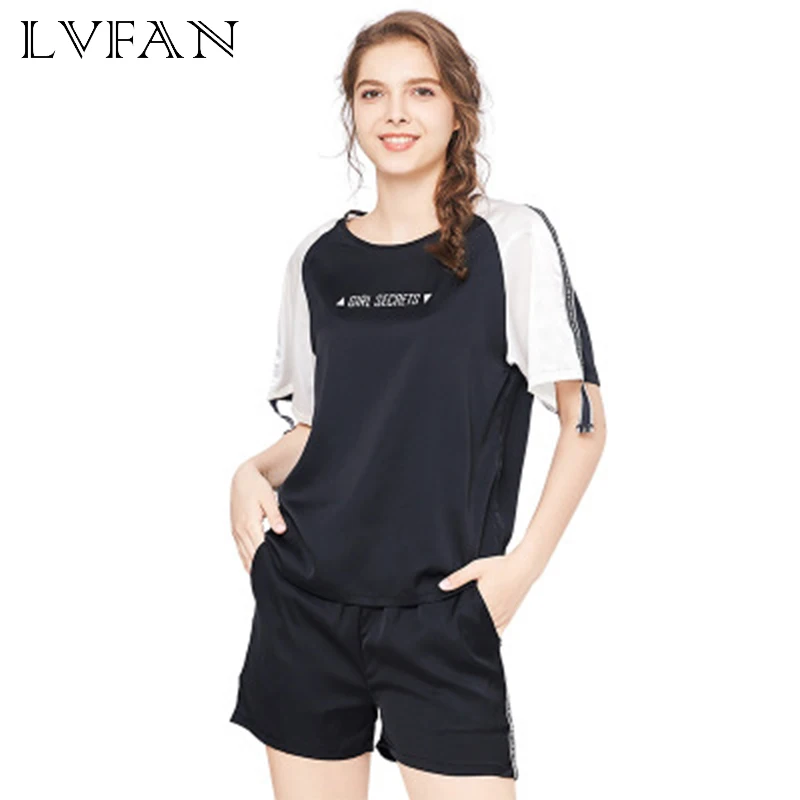 New Silk-like Sleepwear Lady's Summer New Mid-sleeve Shorts Two-piece Home Suit Pajamas Soft and Comfortable TZ870
New Silk-like Sleepwear Lady's Summer New Mid-sleeve Shorts Two-piece Home Suit Pajamas Soft and Comfortable TZ870