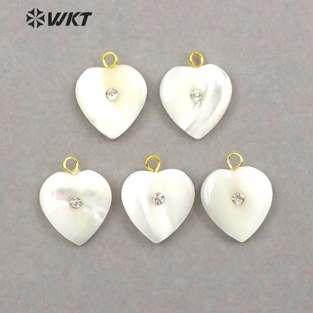 WT-JP093 WKT Natural Shell Pendant White Shell Heart Pendant Cubic Zirconia Dotted Center Valentine's Day Romantic Gift Jewelry
WT-JP093 WKT Natural Shell Pendant White Shell Heart Pendant Cubic Zirconia Dotted Center Valentine's Day Romantic Gift Jewelry