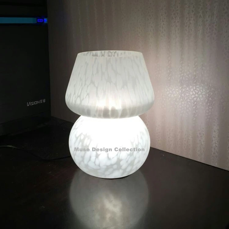 White Mushroom Stained Glass Table Lamp,Living Room Bedroom Studio Table Lamp Birthday Wedding Cerative Gift
White Mushroom Stained Glass Table Lamp,Living Room Bedroom Studio Table Lamp Birthday Wedding Cerative Gift
