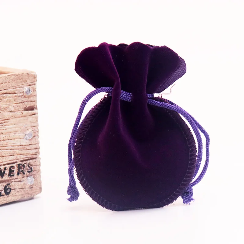 50Pcs/Lot Purple Velvet Bags 7x9cm Small Gourd Pouch Favor Earrings Jewelry Packaging Bags Cute Wedding Drawstring Gift Bag
50Pcs/Lot Purple Velvet Bags 7x9cm Small Gourd Pouch Favor Earrings Jewelry Packaging Bags Cute Wedding Drawstring Gift Bag