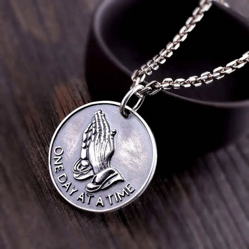 Personality Silver Pintai Silver Jewelry Wholesale S925 Silver Jewelry Personality Seiko Hand Pendant for Men and Women
Personality Silver Pintai Silver Jewelry Wholesale S925 Silver Jewelry Personality Seiko Hand Pendant for Men and Women