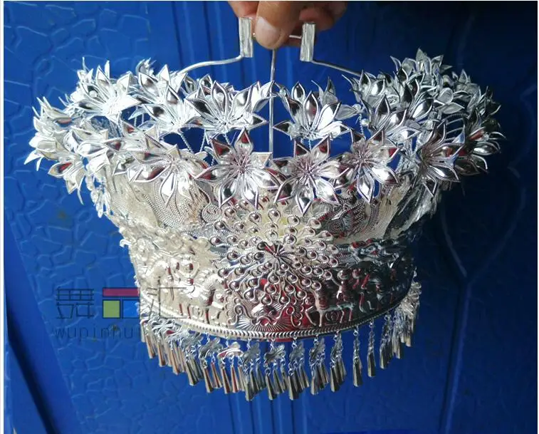 Chinese Miao Silver Colour Headdress Minority Dance Hat Hmong Women Headwear Stage Tradition
Chinese Miao Silver Colour Headdress Minority Dance Hat Hmong Women Headwear Stage Tradition