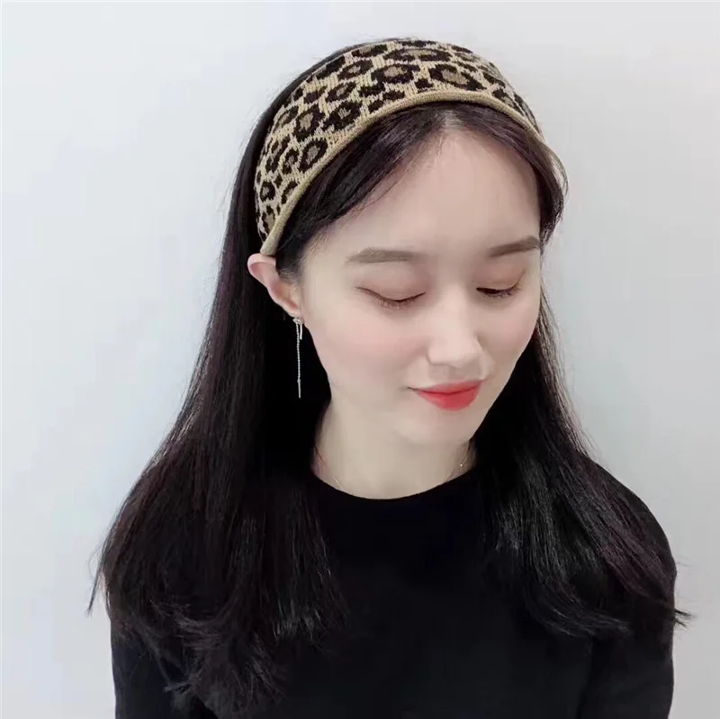 Solid Leopard Print Knitting Woolen Headband Winter Warm Ear Crochet Turban Hair Accessories For Fashion Women Girl Hair Band
Solid Leopard Print Knitting Woolen Headband Winter Warm Ear Crochet Turban Hair Accessories For Fashion Women Girl Hair Band
