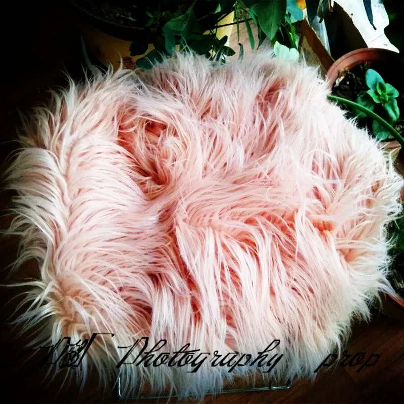 50cm x 85cm Newborn Flokati Faux Fur Busket stuffer Posing Rug Layer Fabric Photography props
50cm x 85cm Newborn Flokati Faux Fur Busket stuffer Posing Rug Layer Fabric Photography props