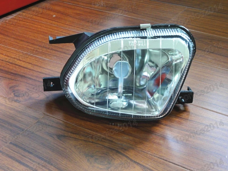 1Pcs Front Bumper Fog Light Fog Lamp Left Side For MERCEDES BENZ W211 E-CLASS 2003-2006
1Pcs Front Bumper Fog Light Fog Lamp Left Side For MERCEDES BENZ W211 E-CLASS 2003-2006
