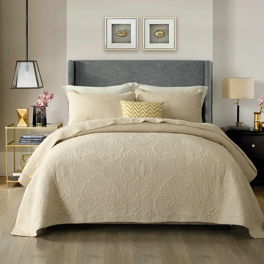 Quality Cotton Embroidered Quilt Set 3PCS Bedspread on the Bed with Pillowcase King Queen Size Summer Blanket for Bed Coverlets
Quality Cotton Embroidered Quilt Set 3PCS Bedspread on the Bed with Pillowcase King Queen Size Summer Blanket for Bed Coverlets