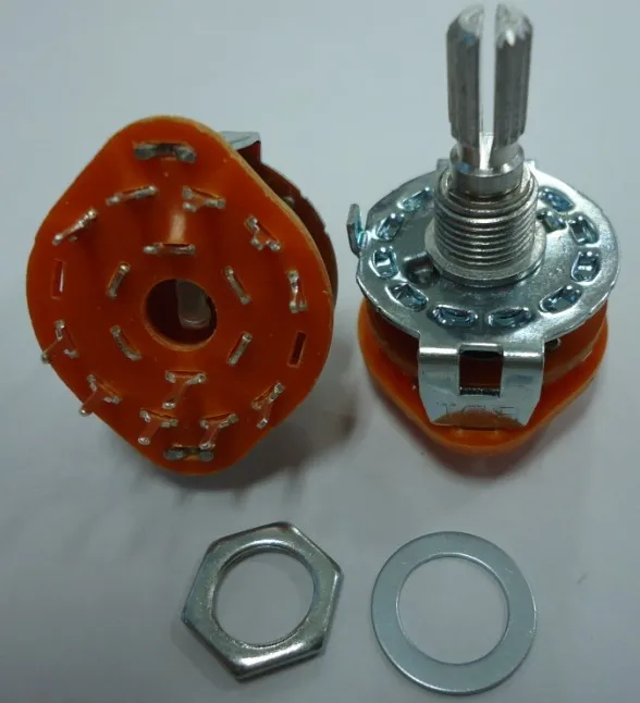 Band switch Rotary switch Chassis signal conversion switch 2 knife 5 files 20 flower shaft
Band switch Rotary switch Chassis signal conversion switch 2 knife 5 files 20 flower shaft