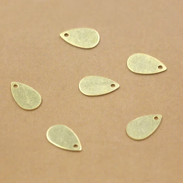 10x5mm Raw brass tone Metal Blank Vintage Teardrop Charms Links Wraps Connectors Jewelry Findings Clothing Accessories
10x5mm Raw brass tone Metal Blank Vintage Teardrop Charms Links Wraps Connectors Jewelry Findings Clothing Accessories
